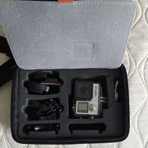 GoPro HERO4 Silver with Black Protective Case and Mounts